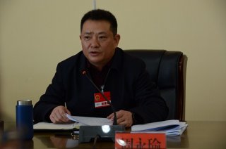 周永瑜参加临安镇代表团会议